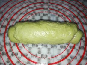 面团卷好后再次松弛10分钟