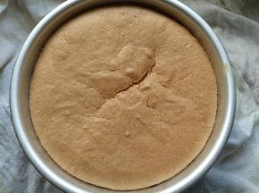 160度50分钟出炉，用力震一下倒扣