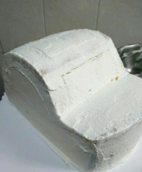 用牙签画出窗户的轮廓