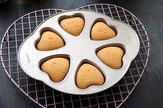 10出炉放至晾网。