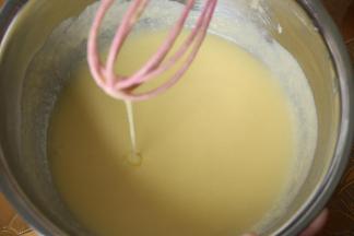 混合好的状态为比较稀的糊糊状。