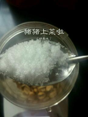 15克糖，越细越好，最好糖粉