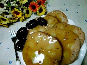 煮好拿出来切片装盘，浇上汤汁，尽情的享用吧