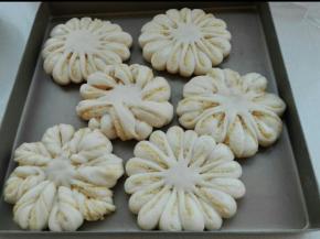 翻转，或者扭扭捏起来等，发挥自己想象任意造型吧