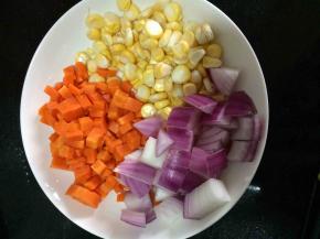 红萝卜洋葱玉米切丁