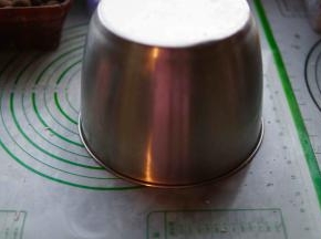 我用的是碗盖住醒发20分钟