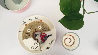 配上一杯酸奶，简简单单的下午茶。