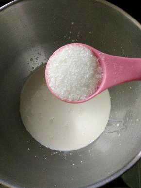 淡奶油加糖打发