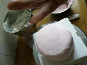 准备一截软的慕斯围边