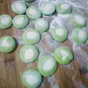 切成大小均等的小剂子