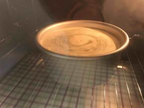 上下火140度60分钟（各家烤箱脾气不同.根据自家烤箱来定温度哦）