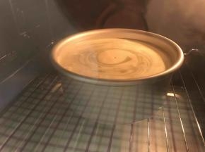 上下火140度60分钟（各家烤箱脾气不同.根据自家烤箱来定温度哦）
