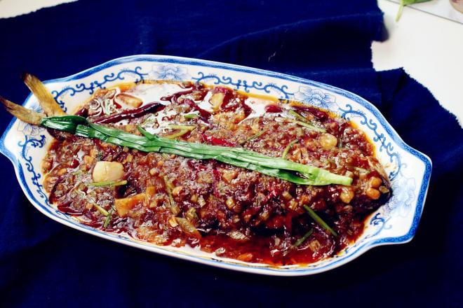 唐芹豆酱烧黄鱼