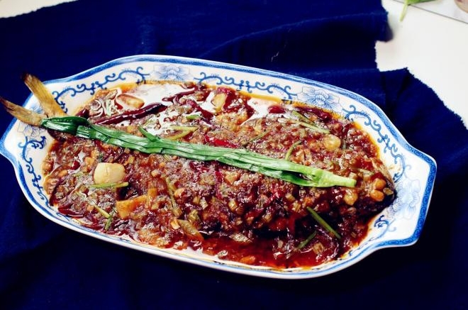 唐芹豆酱烧黄鱼