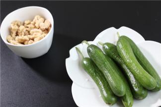 准备好食材和调料