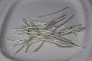 绿豆芽去头去根