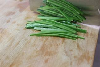 黄瓜皮切丝