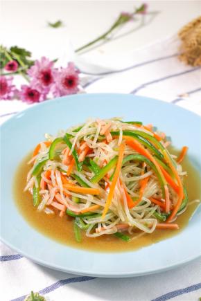 一道小清新的凉菜就做好了