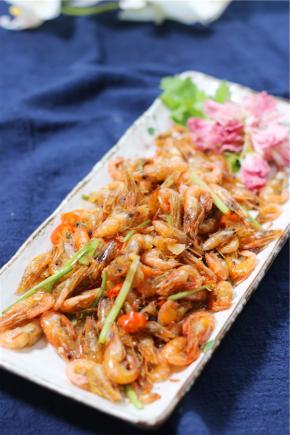 翻炒均匀之后就可以出锅装盘了