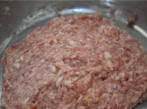 搅拌到搅拌到肉具有粘性起胶为止