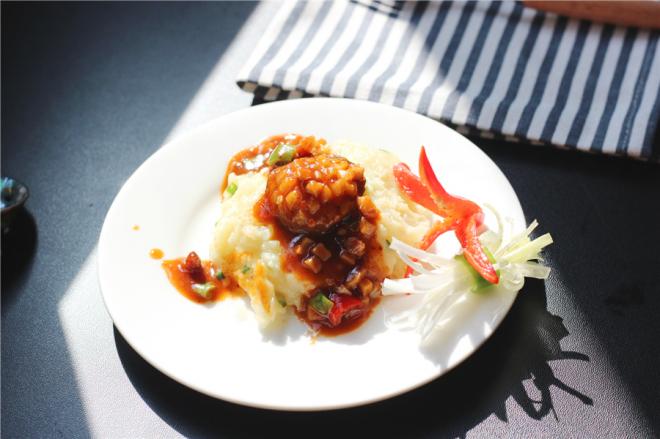 土豆泥煨鲍鱼