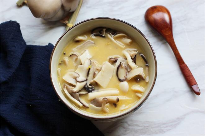 鲜菌汤