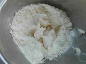 油酥材料混合
