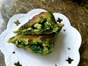 美味的韭菜盒子吃起来！
