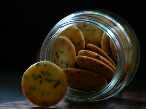 芝麻小薄饼
