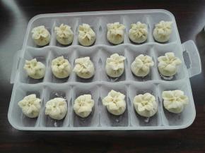 全部白色面团做的哈