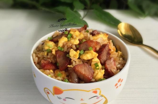 川味腊肠炒饭