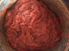 3:盖保鲜膜入冰箱冷藏一小时