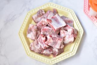 小排骨洗净待用