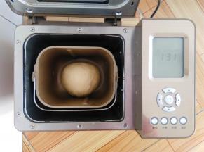 收圆面团，继续发酵20分钟