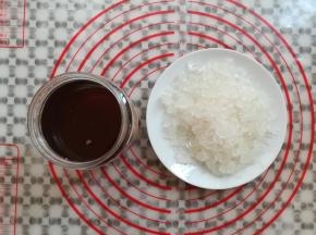 准备炒凤梨馅的糖份