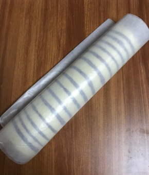 卷好奶油，冰箱冷藏一下，几个小时