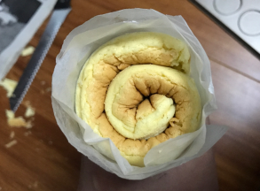 卷起来后放到冰箱去凉透