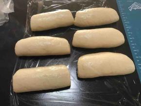 按顺序全部做好盖保鲜膜松弛10分钟