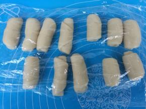 盖保鲜膜待用，全部依次做好。