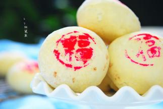 出炉后烤网晾凉，密封保存。。