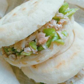 其实我更爱这个酥皮肉夹馍