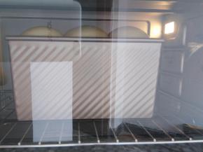 放入烤箱底层，160度，40分钟，上色后及时加盖锡纸