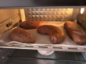 送入烤箱二发38度发酵20分钟。发至1.5倍大小。