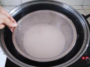 放到锅里大火蒸20分钟