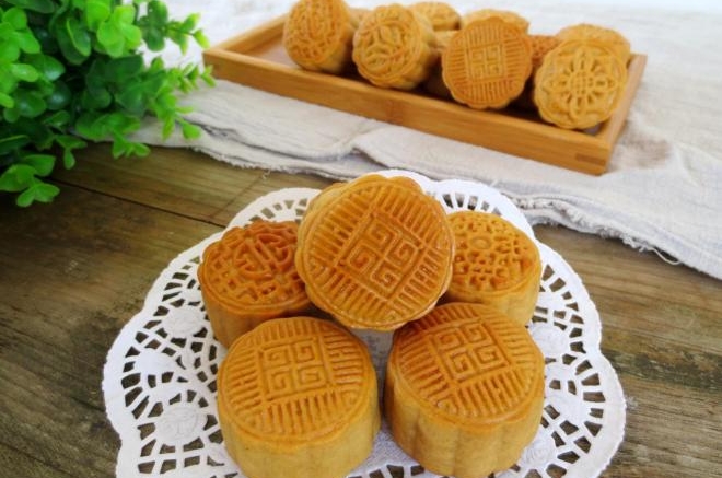 椰蓉蔓越莓月饼