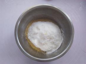 放凉后加入椰蓉