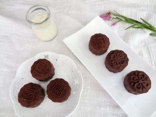 巧克力莲蓉月饼