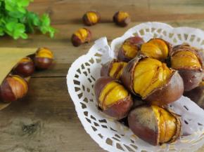 自己在家烤的板栗很好吃