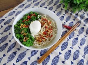 前后不到半小时就能作出好吃的面条，健康又美味