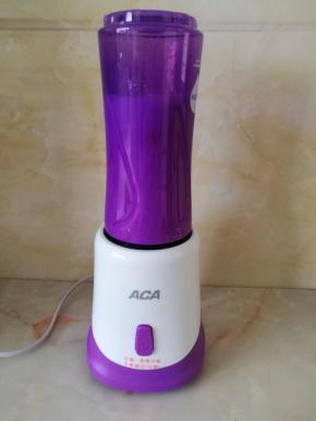 插上电源，按启动键30秒，拔掉电源